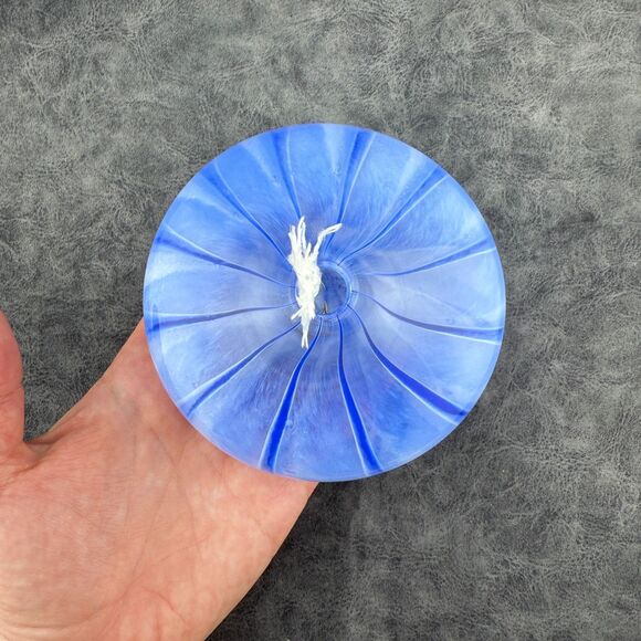 Vintage Intaglio Anton Art Glass Round Oil Lamp Blue Swirl Hand-blown Wick 4.5" - Picture 9 of 9